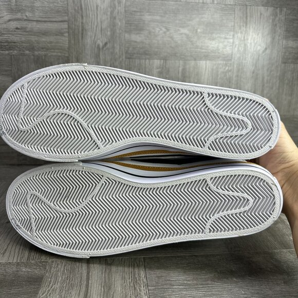 Nike Court Legacy NN Women's 12/Men's 10.5 White Causal Shoes DH3161-100 - Picture 7 of 8